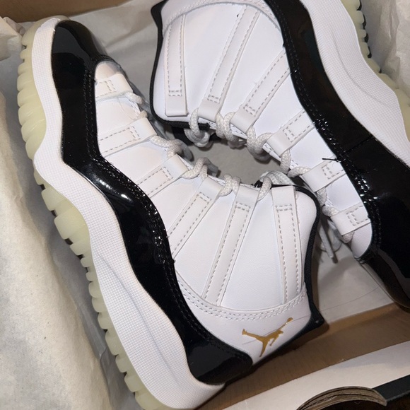 Jordan Retro 11 Released 2023 - Picture 2 of 4